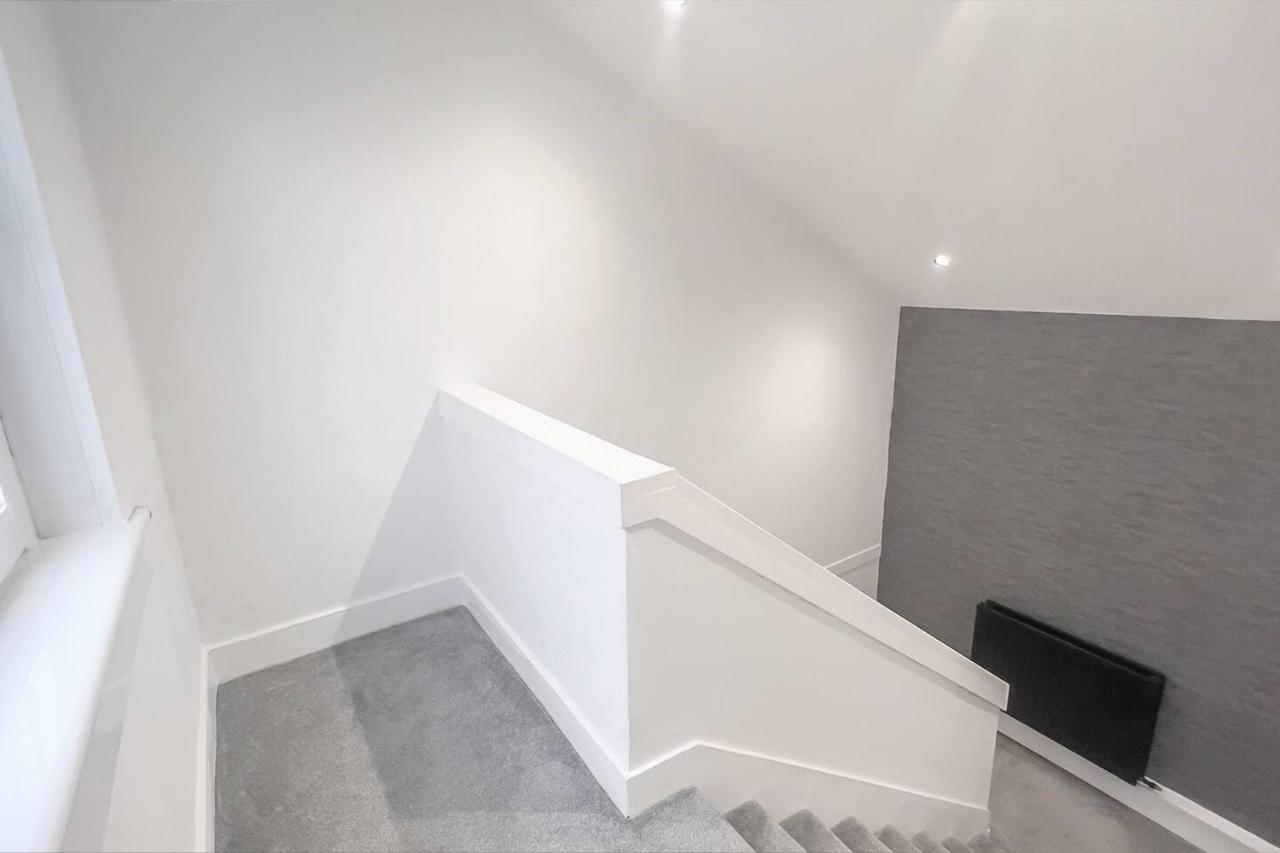 Stunning Luxury Apartment Near Motherwell Wishaw  Esterno foto