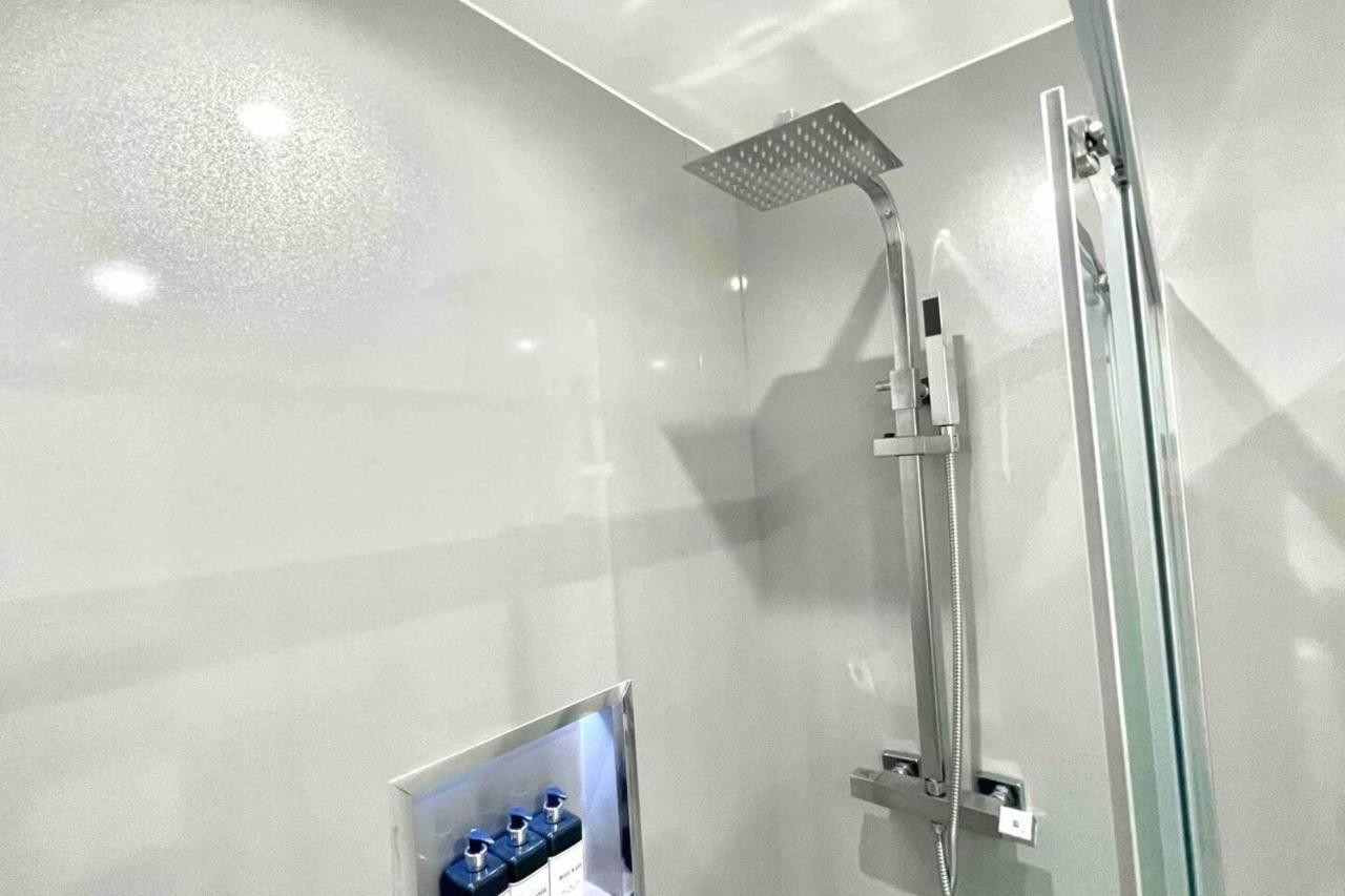 Stunning Luxury Apartment Near Motherwell Wishaw  Esterno foto